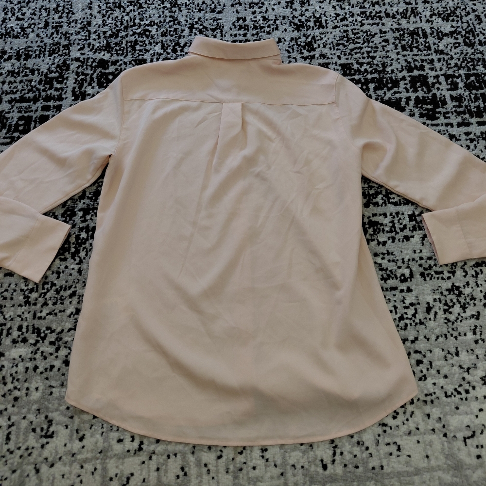 UNIQLO Pink Button Down Shirt Size S Soft Aesthetic Minimalist Classic Coquette - Picture 11 of 11